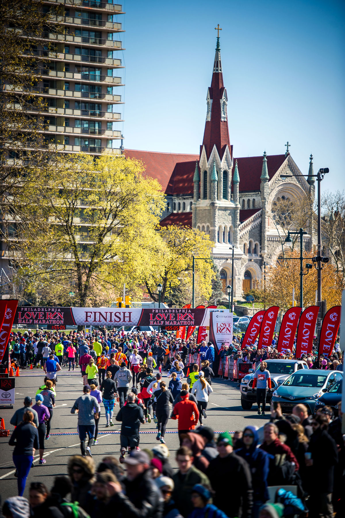 Photos from the Love Run Philadelphia on the Parkway.